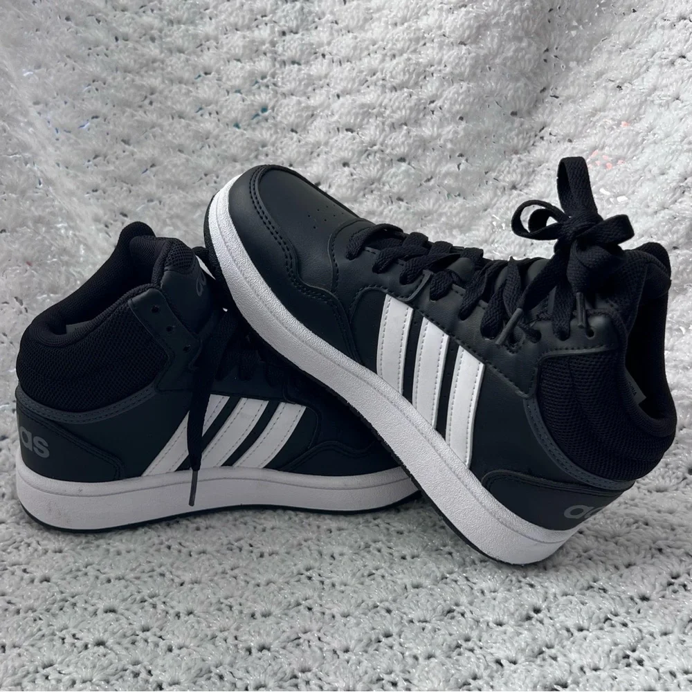 Adidas Hoops Mid 3.0 kids sneaker- black/ white boys size 2 - Picture 5 of 12